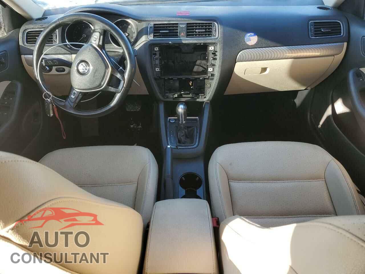 VOLKSWAGEN JETTA 2017 - 3VWDB7AJ6HM383654