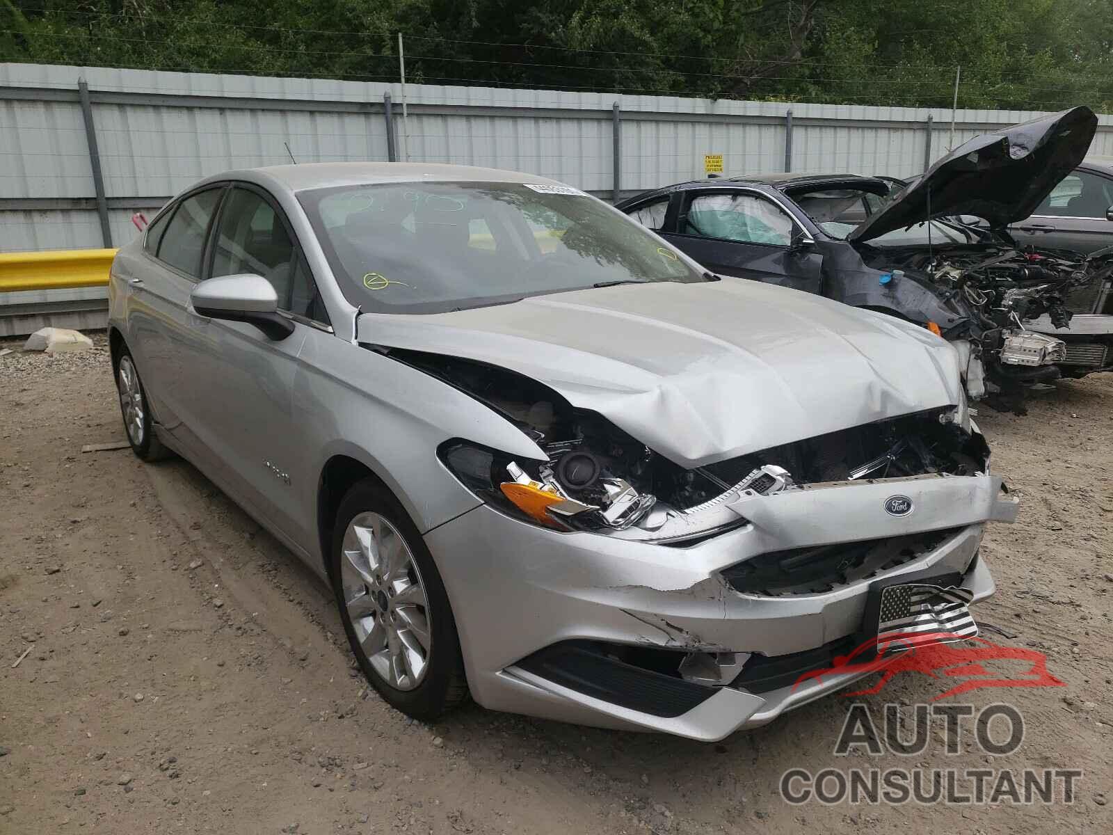 FORD FUSION 2017 - 3FA6P0LU4HR181979