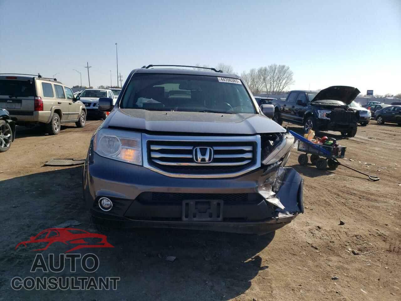 HONDA PILOT 2015 - 5FNYF4H54FB028242