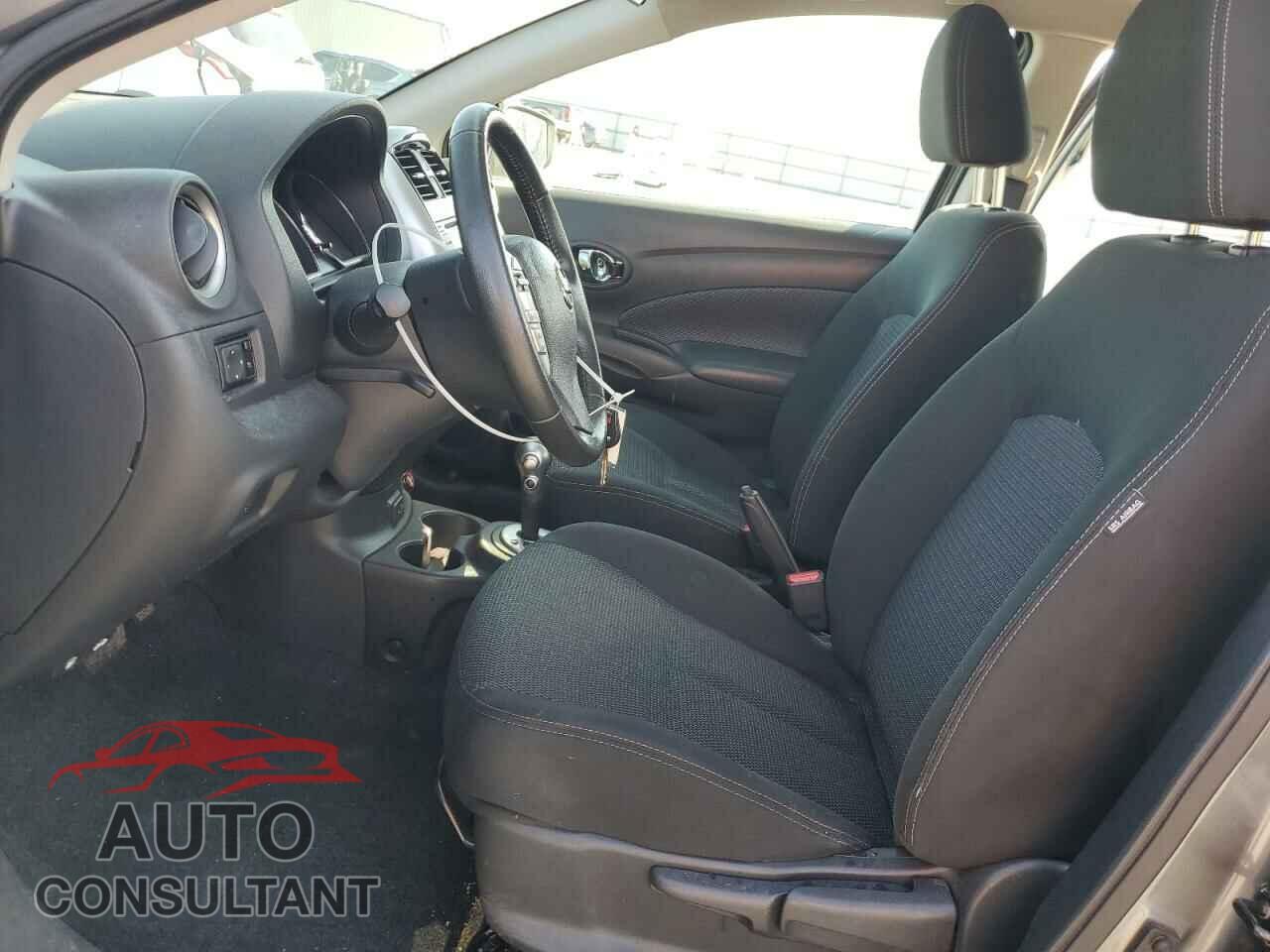 NISSAN VERSA 2017 - 3N1CN7AP3HL894189