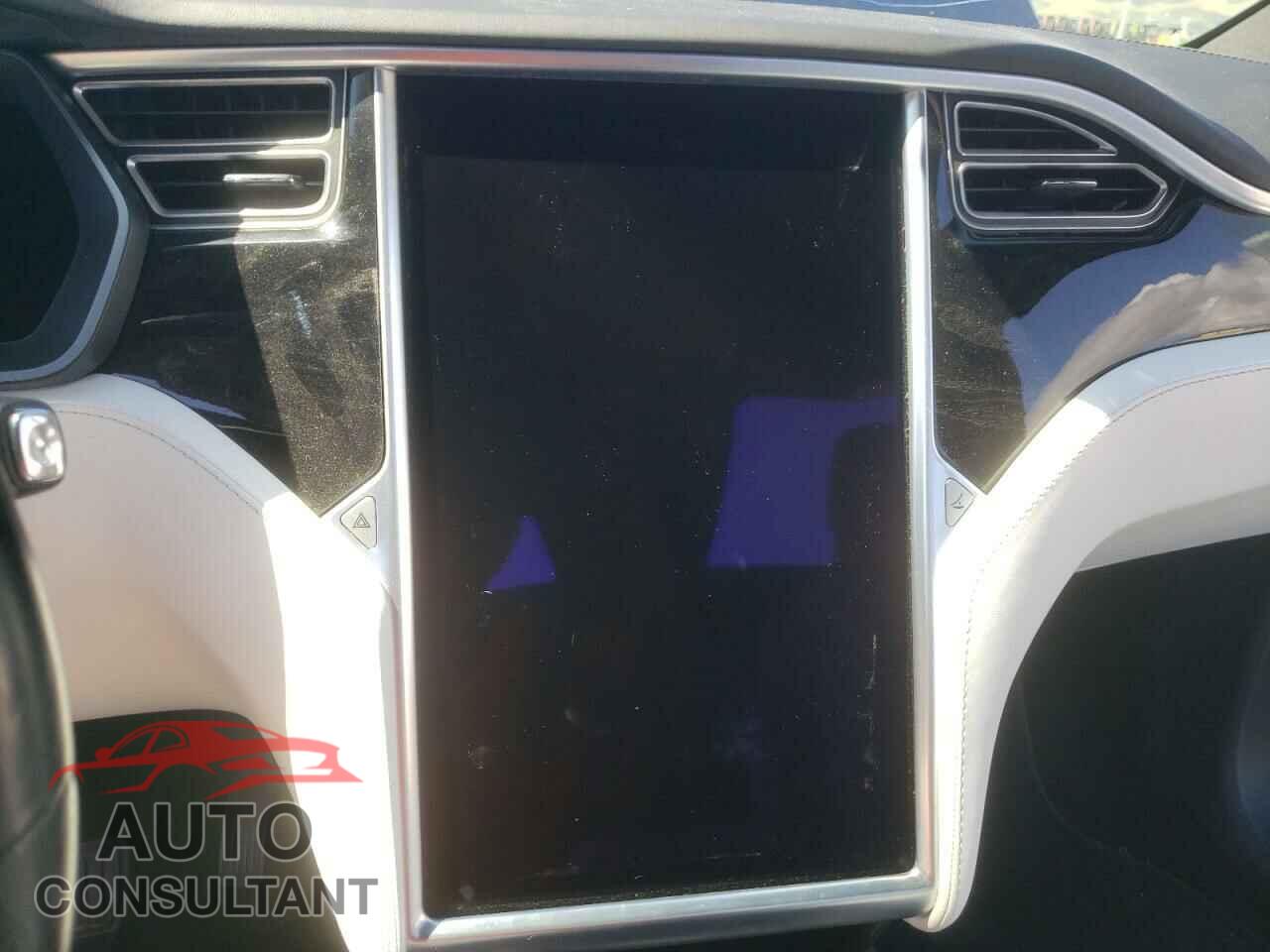 TESLA MODEL X 2016 - 5YJXCBE27GF020883