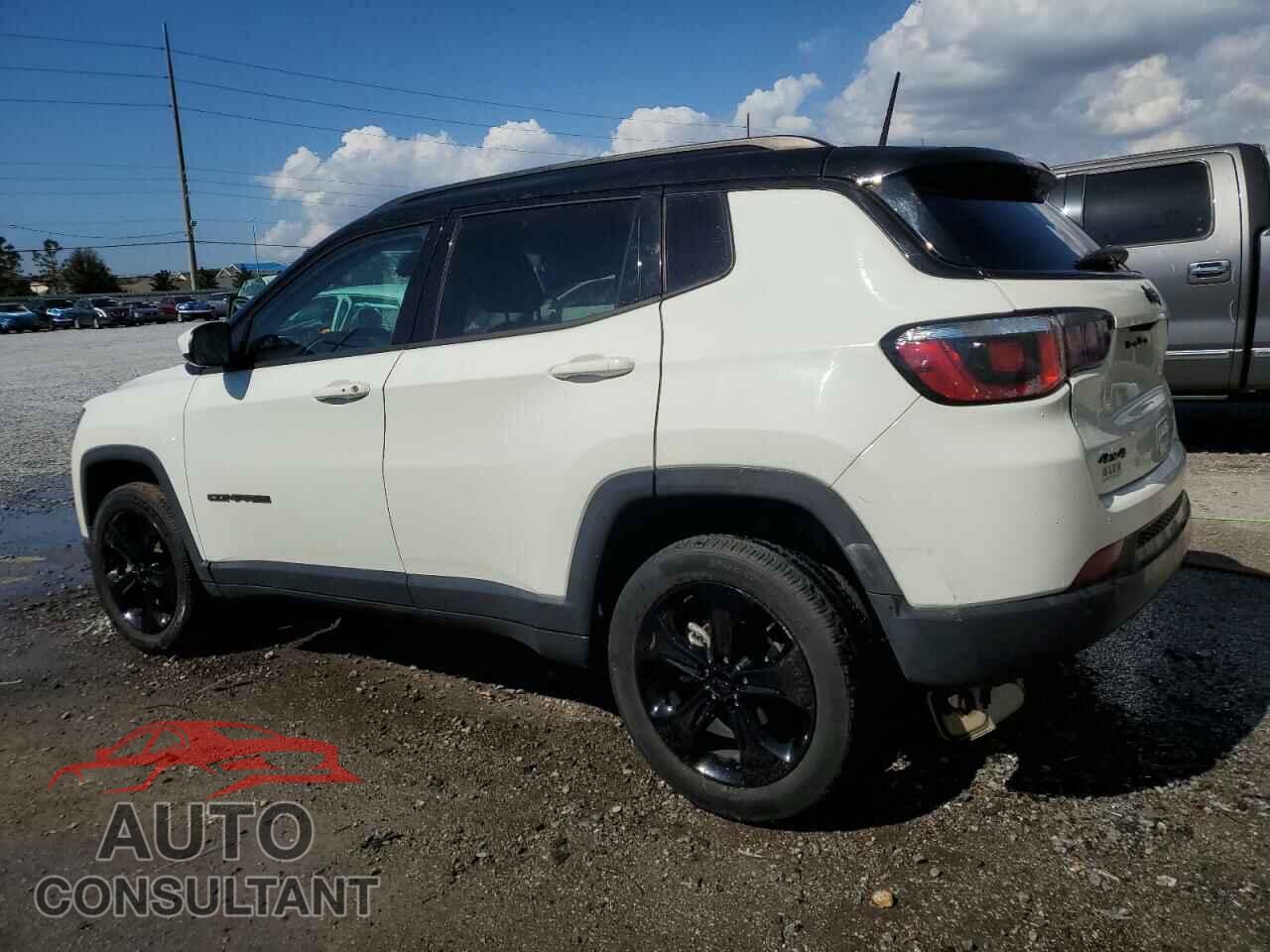 JEEP COMPASS 2018 - 3C4NJDBB5JT492473