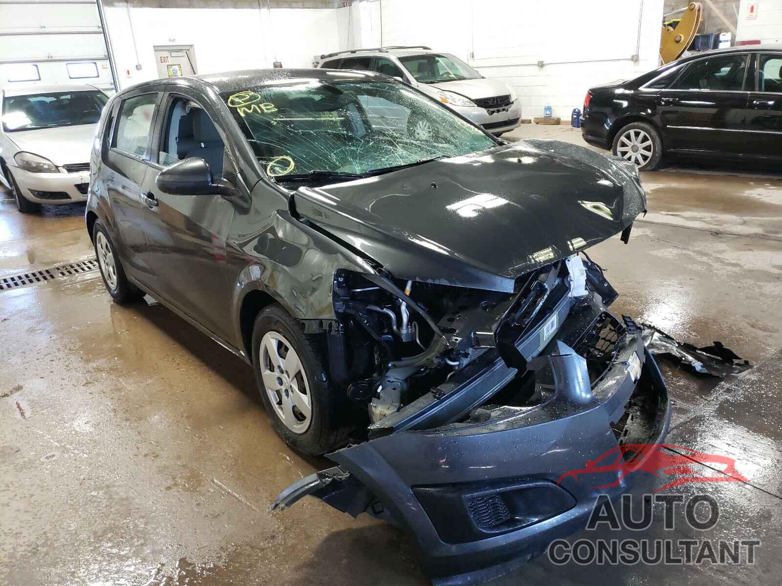 CHEVROLET SONIC 2016 - 1G1JA6SH5G4166467
