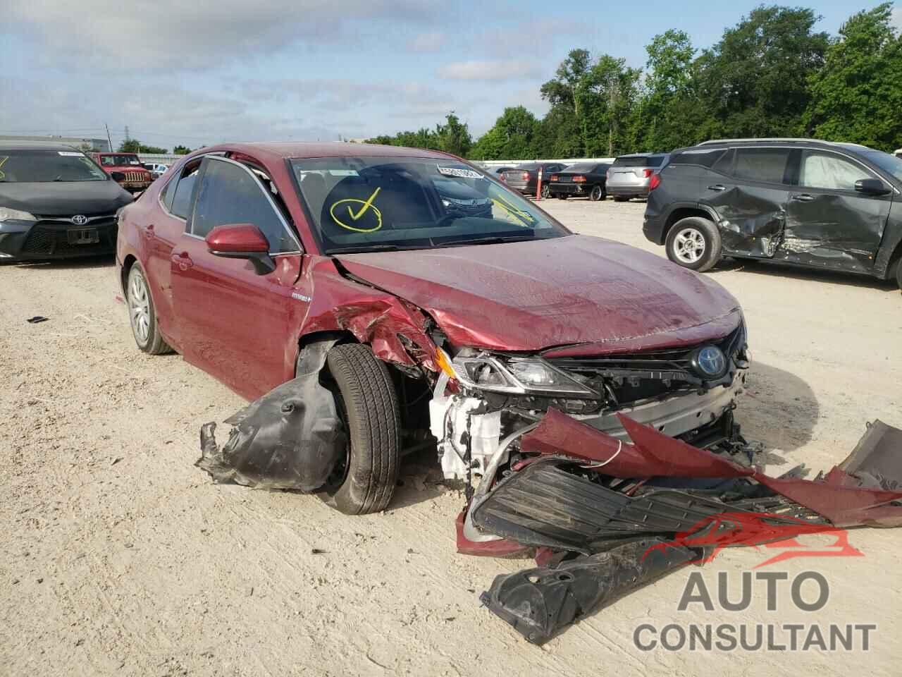 TOYOTA CAMRY 2021 - 4T1C31AK1MU567340