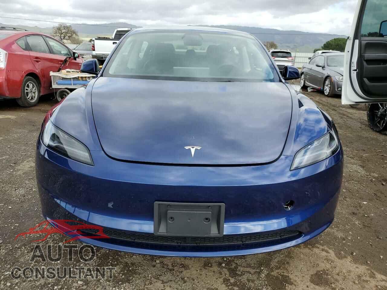 TESLA MODEL 3 2024 - 5YJ3E1EB3RF815239