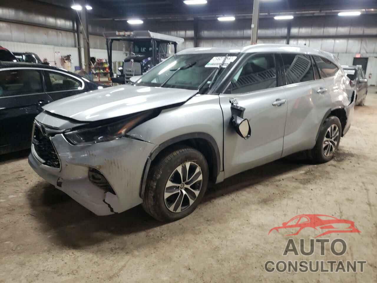 TOYOTA HIGHLANDER 2022 - 5TDGZRAH3NS554165