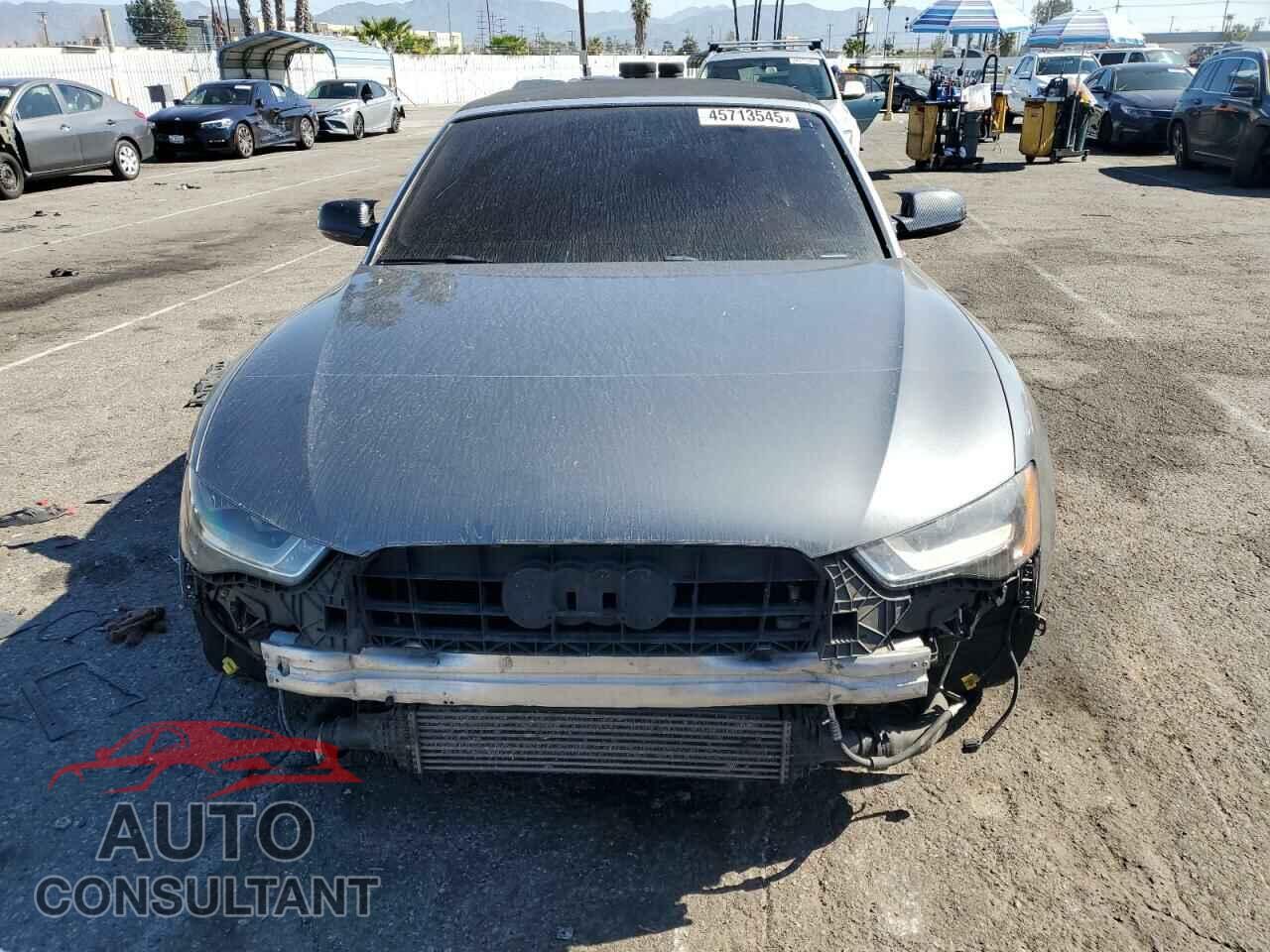 AUDI A5 2013 - WAUCFAFH4DN008039
