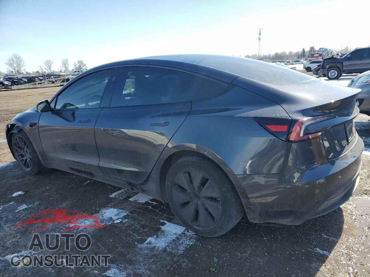 TESLA MODEL 3 2024 - LRW3E7EB7RC101403