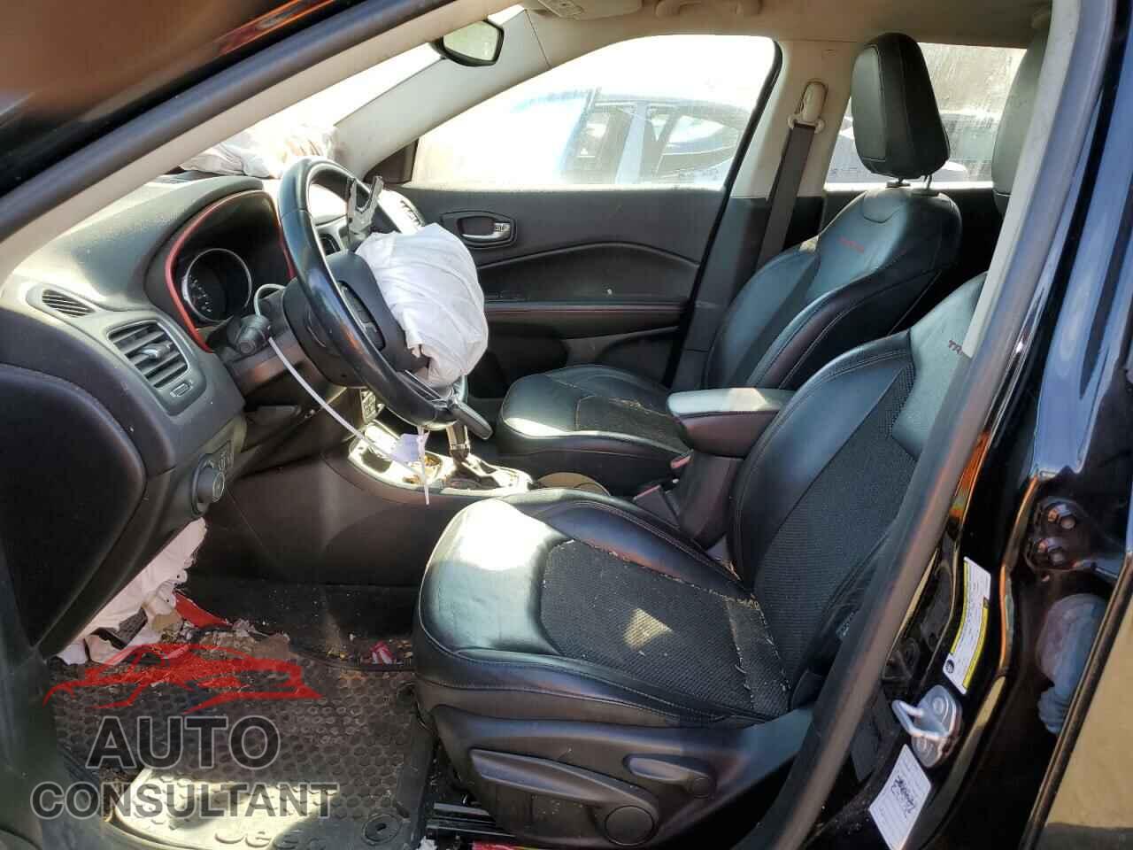 JEEP COMPASS 2018 - 3C4NJDDB8JT442017
