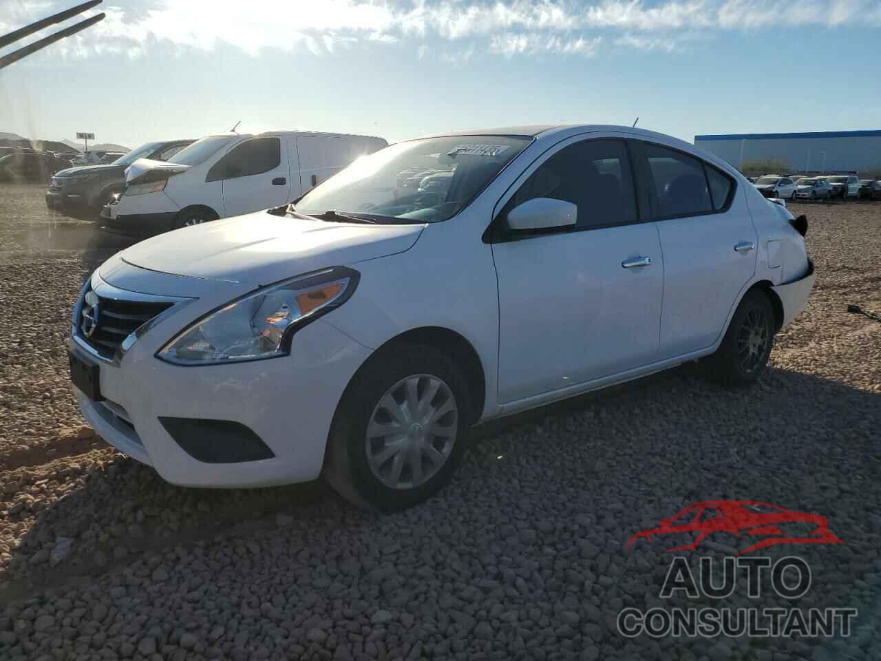 NISSAN VERSA 2018 - 3N1CN7AP4JL886026