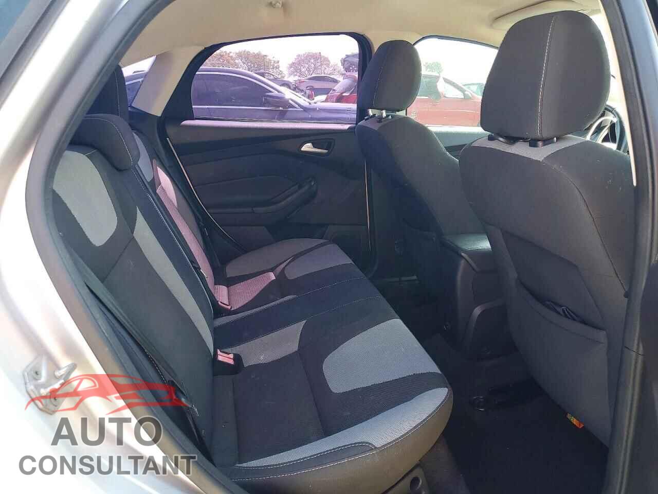 FORD FOCUS 2014 - 1FADP3F22EL143812