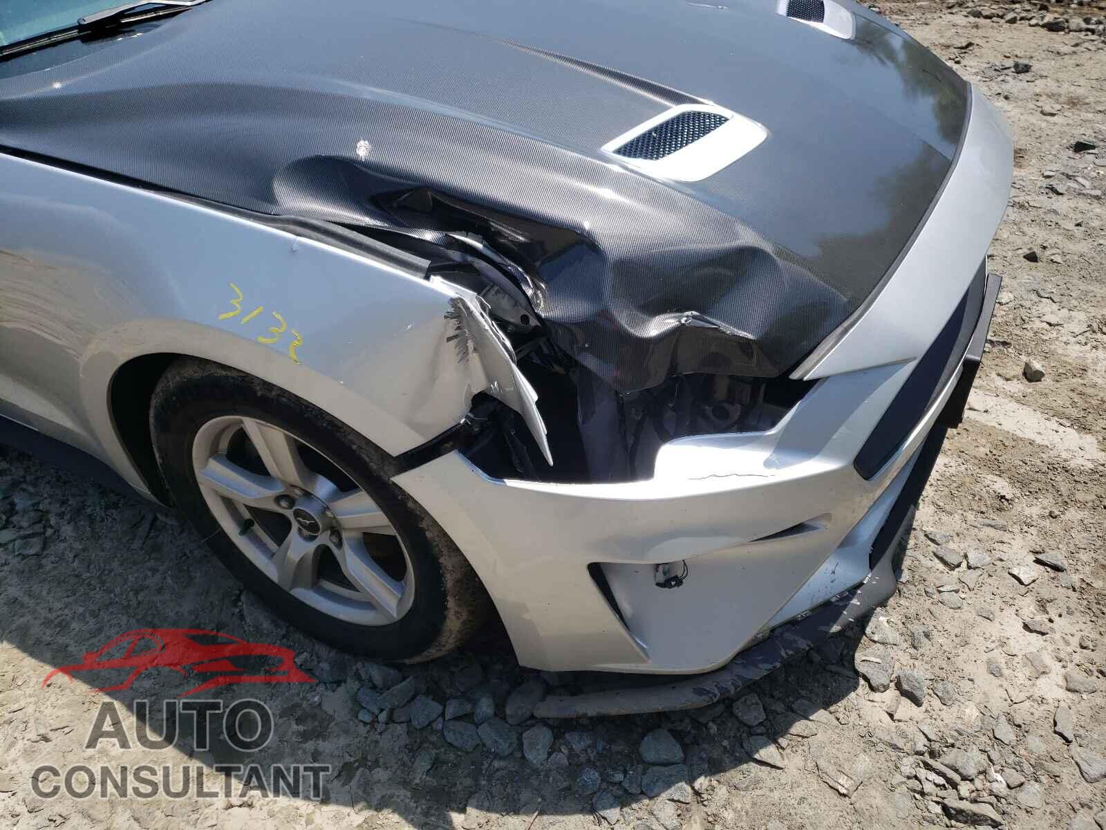 FORD MUSTANG 2018 - 1FA6P8TH5J5121624