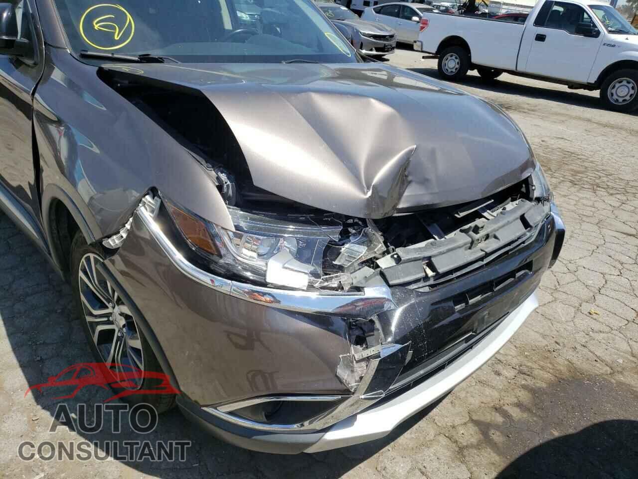 MITSUBISHI OUTLANDER 2017 - JA4AD2A38HZ053429