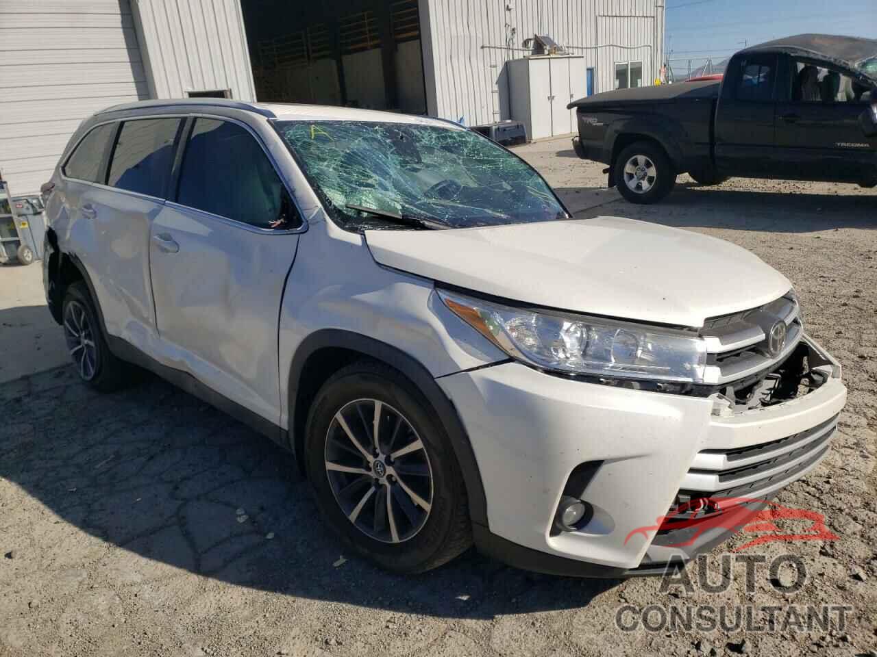 TOYOTA HIGHLANDER 2019 - 5TDJZRFH5KS606714