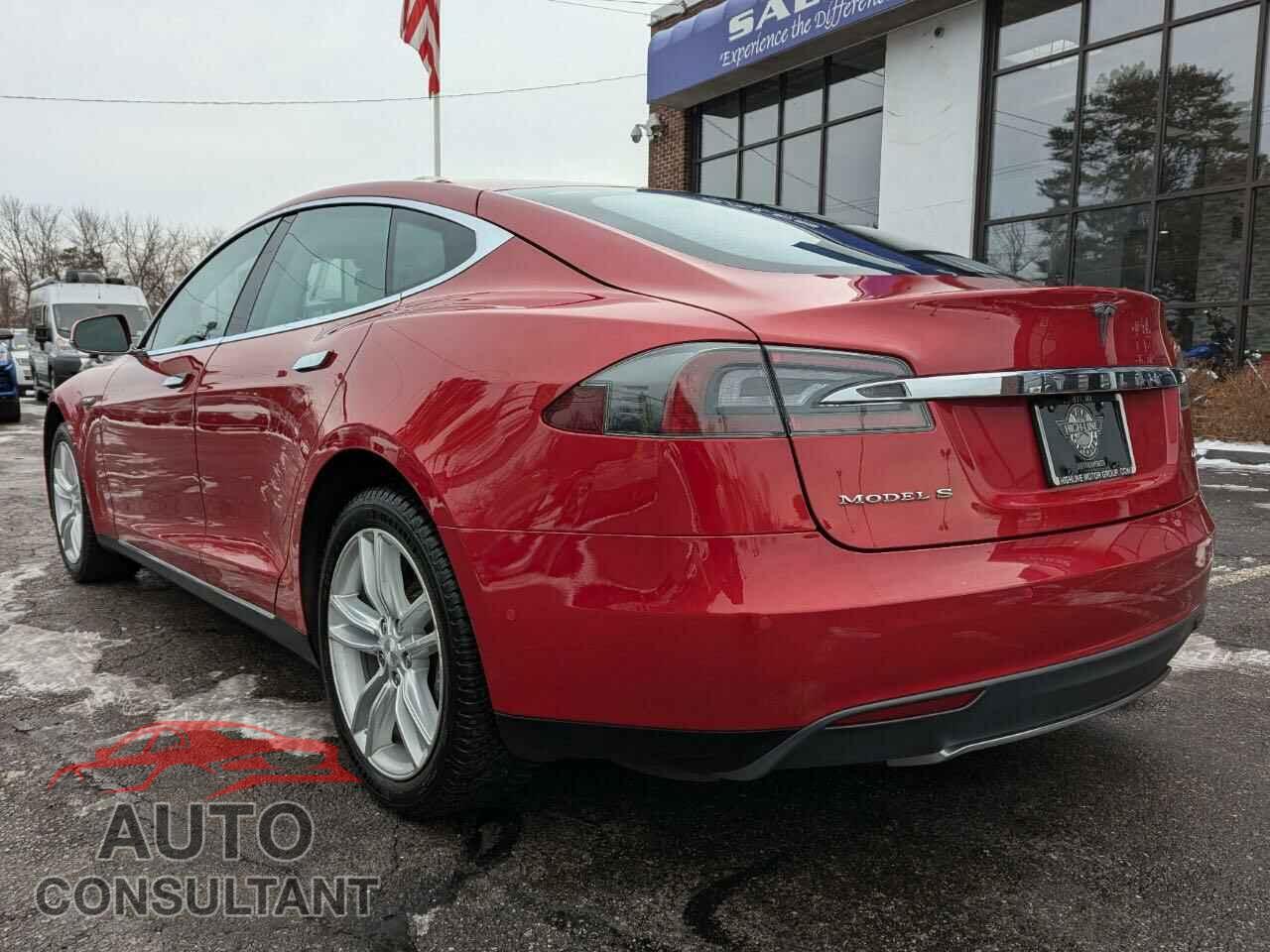 TESLA MODEL S 2015 - 5YJSA1E29FF109668