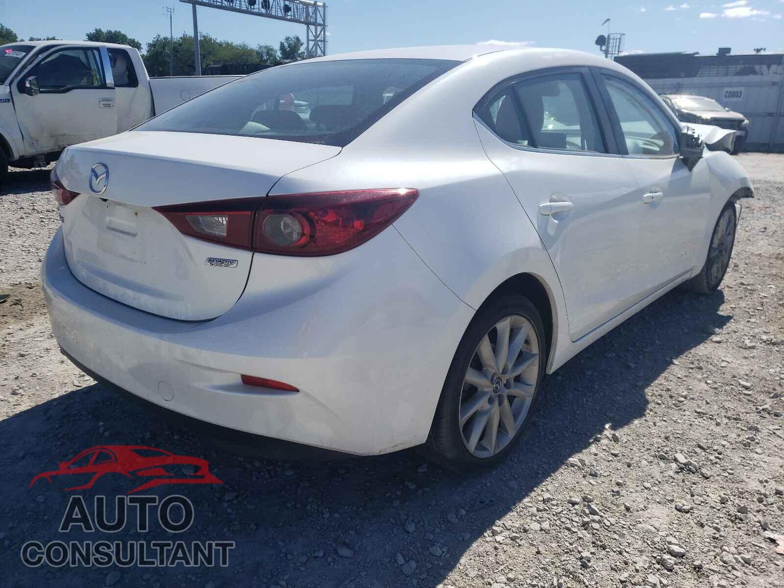 MAZDA 3 2017 - 3MZBN1V79HM123792