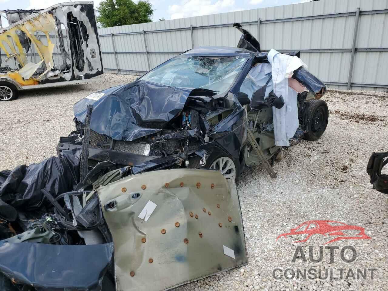 TOYOTA COROLLA 2019 - 2T1BURHE2KC156048