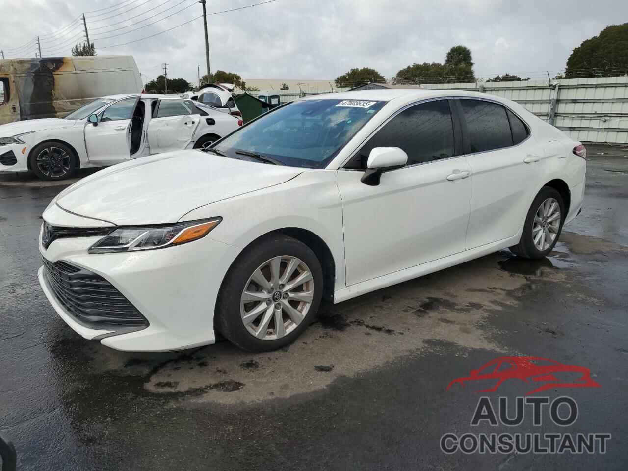 TOYOTA CAMRY 2018 - 4T1B11HK2JU644140
