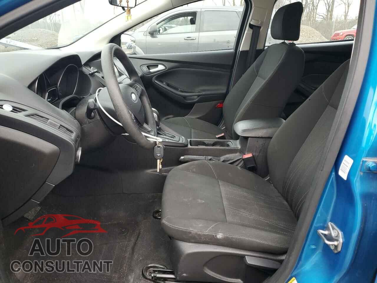FORD FOCUS 2015 - 1FADP3K20FL288645