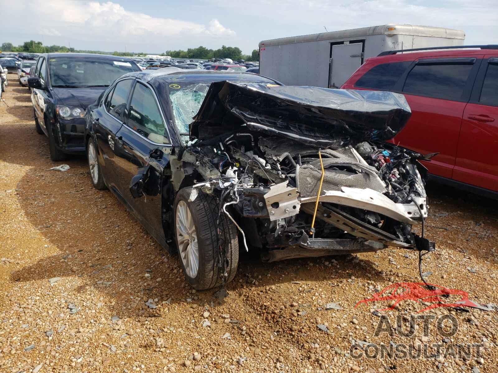 TOYOTA CAMRY 2018 - 4T1B21HKXJU508867