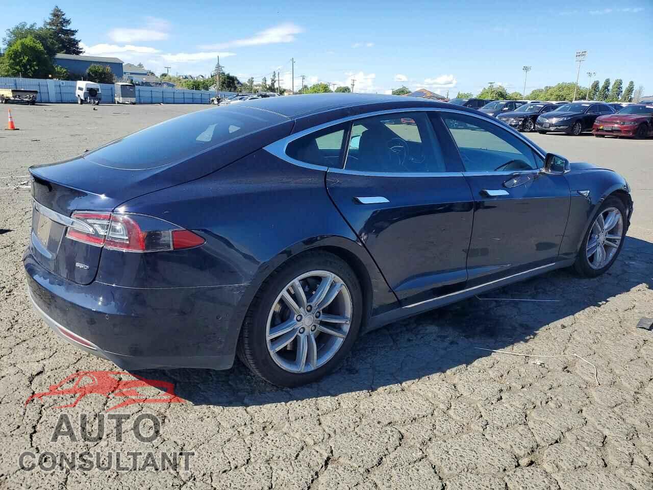 TESLA MODEL S 2015 - 5YJSA1H24FF092516