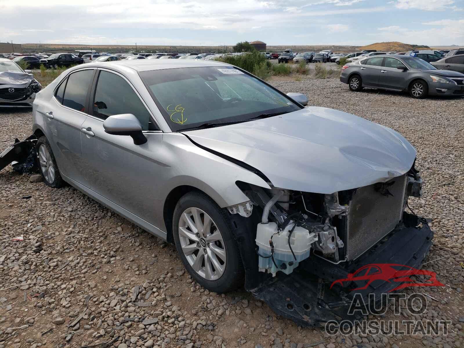 TOYOTA CAMRY 2018 - 4T1B11HK1JU548936