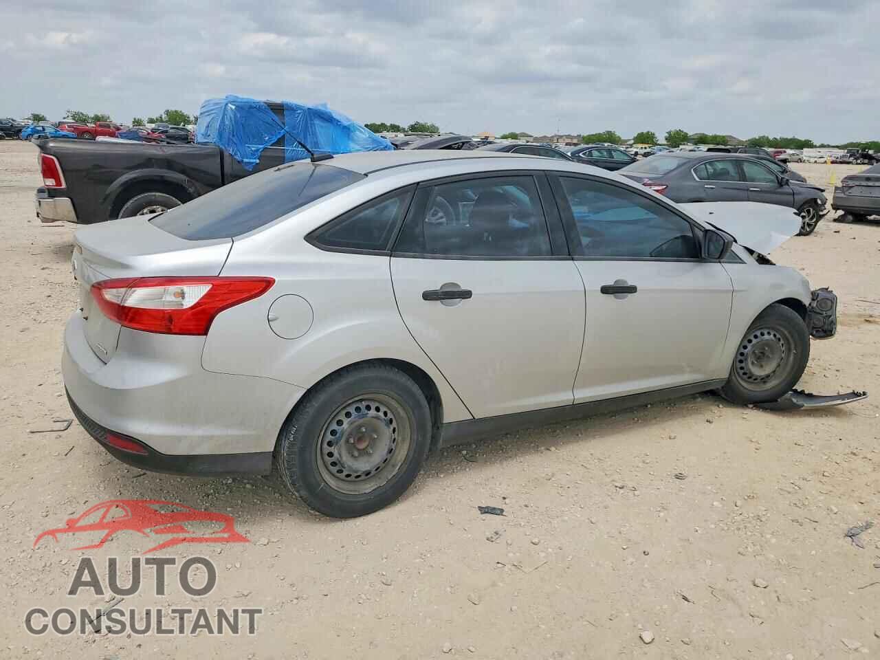 FORD FOCUS 2014 - 1FADP3E26EL440227