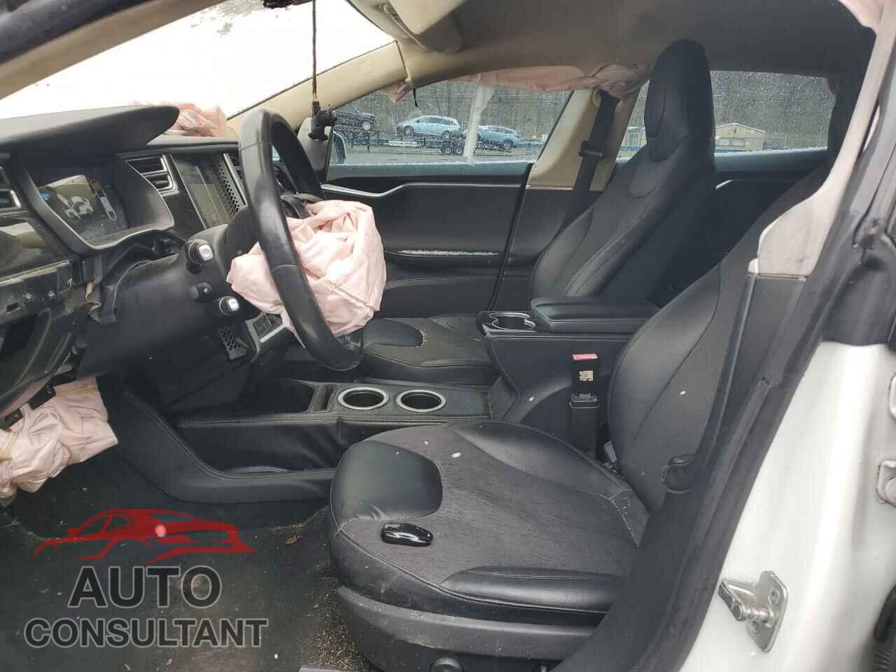TESLA MODEL S 2015 - 5YJSA1H29FF096724