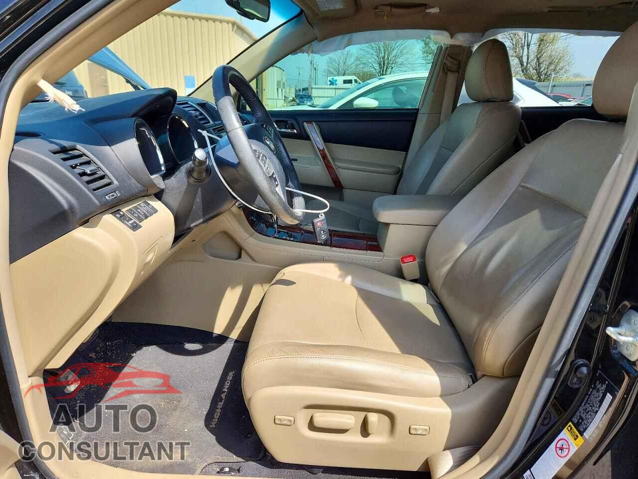 TOYOTA HIGHLANDER 2013 - 5TDDK3EH8DS185025
