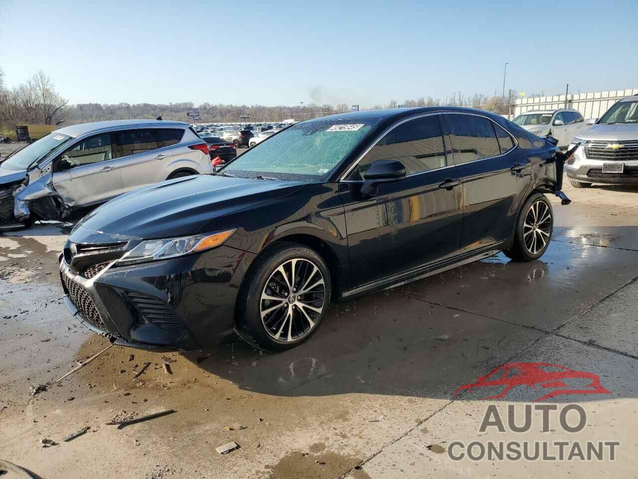 TOYOTA CAMRY 2018 - 4T1B11HK9JU051584