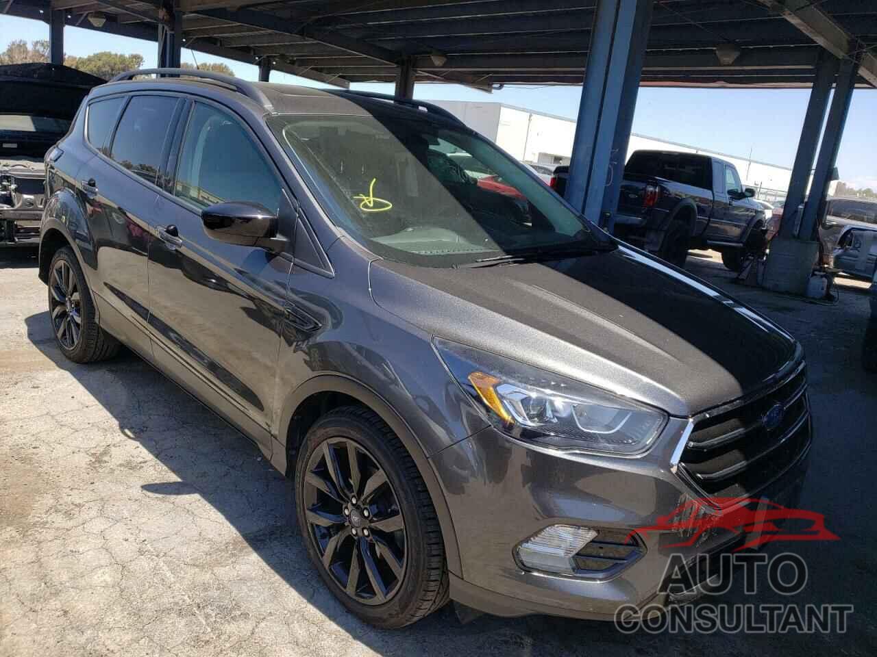 FORD ESCAPE 2018 - 1FMCU0GD7JUC09039