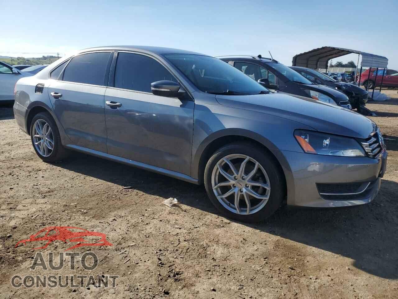 VOLKSWAGEN PASSAT 2014 - 1VWAT7A38EC036342
