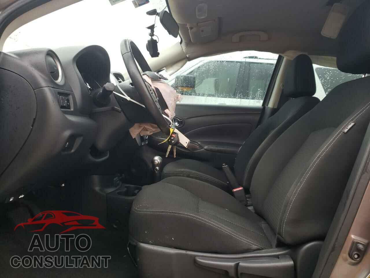 NISSAN VERSA 2017 - 3N1CN7AP4HL851027