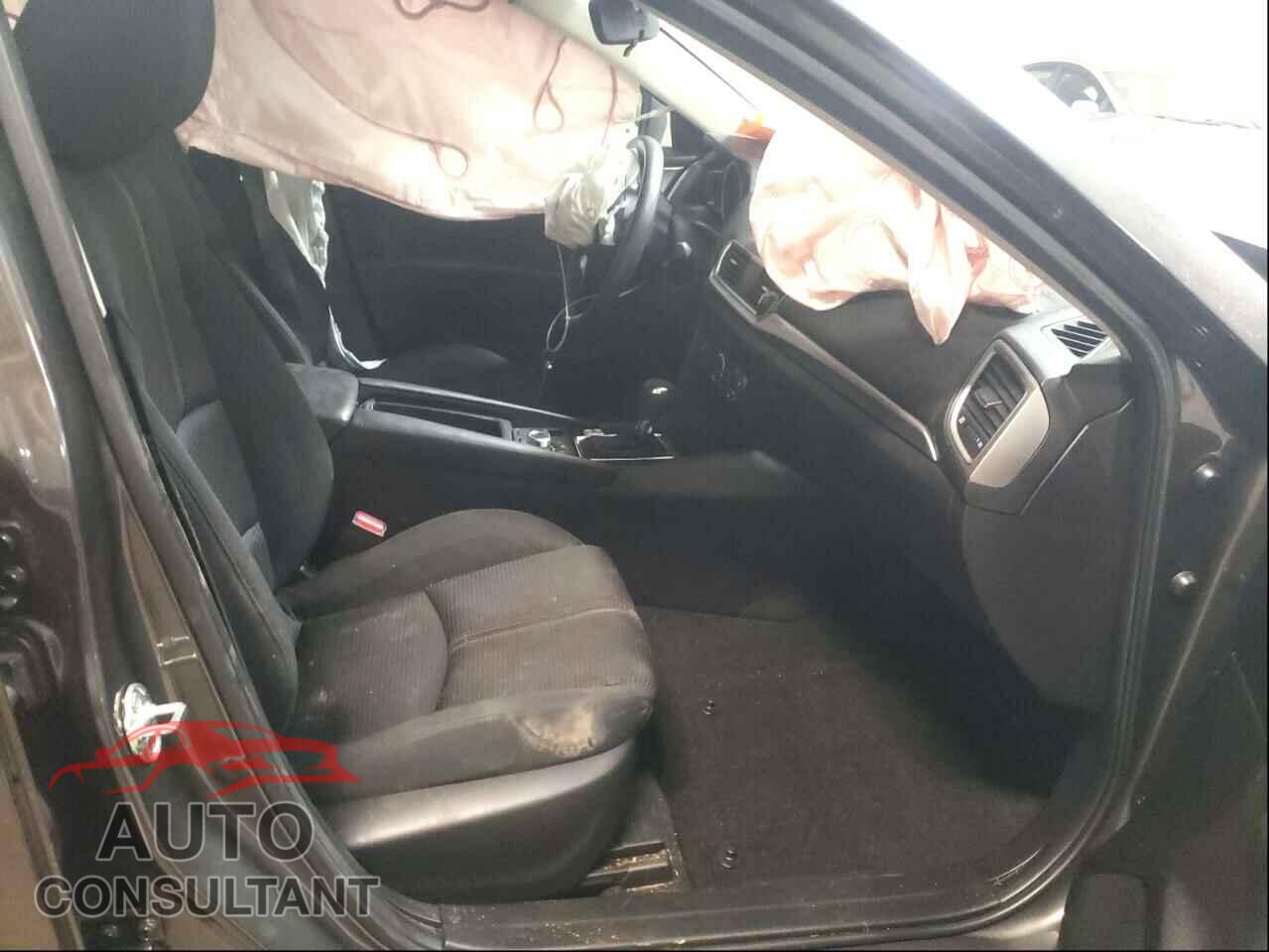 MAZDA 3 2018 - 3MZBN1U7XJM169302