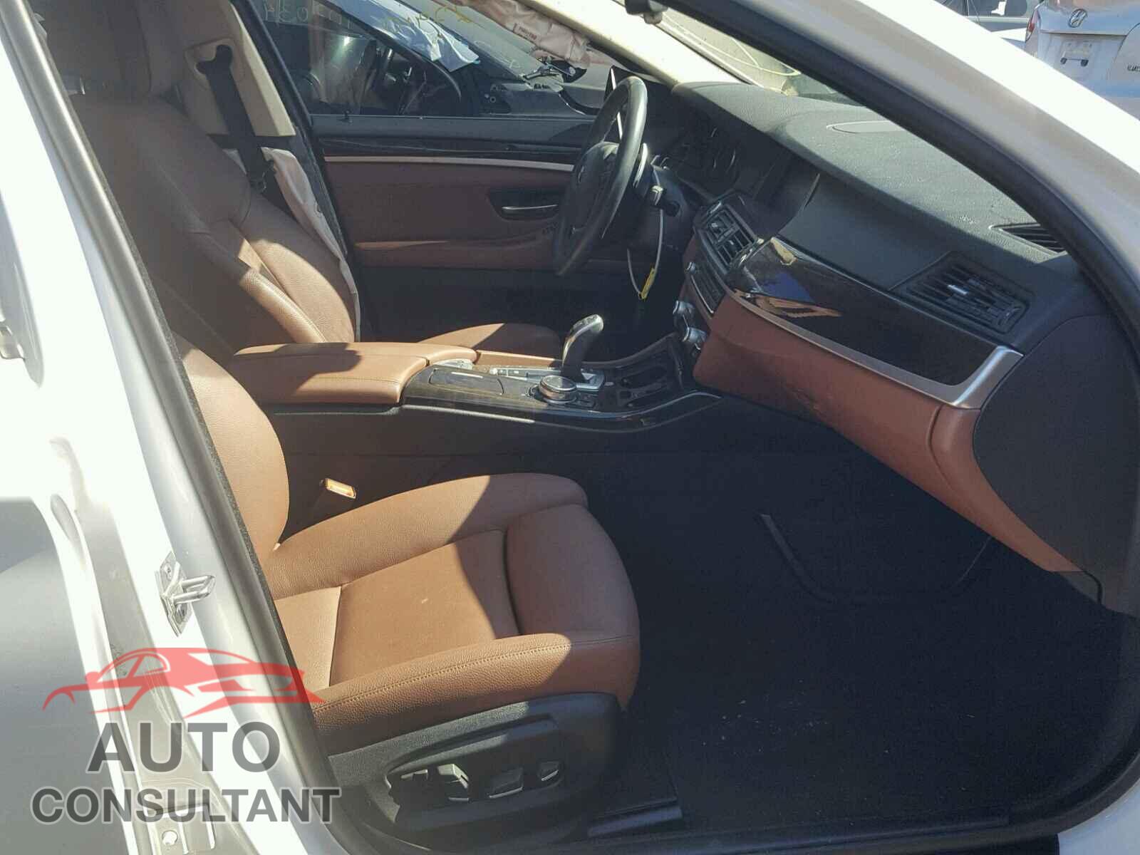 BMW 5 SERIES 2016 - WBA5A5C54GG353945