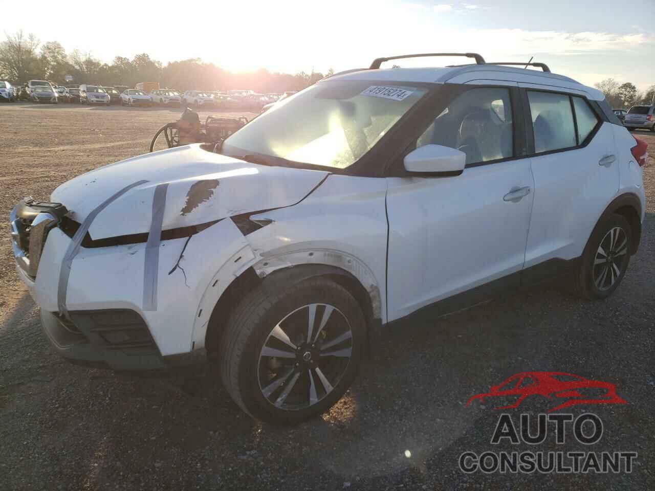 NISSAN KICKS 2018 - 3N1CP5CU4JL529348