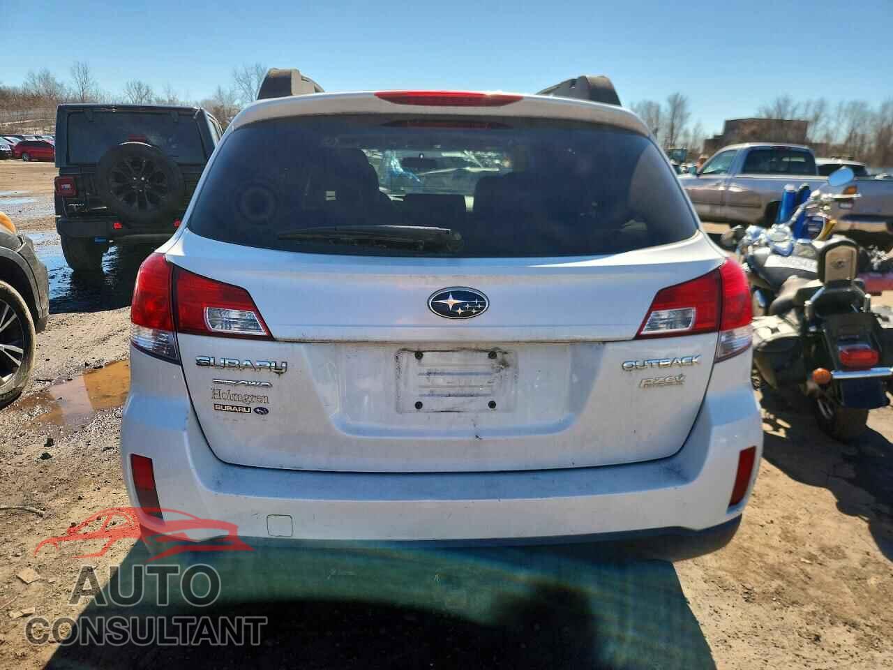SUBARU OUTBACK 2013 - 4S4BRBCC5D3200761