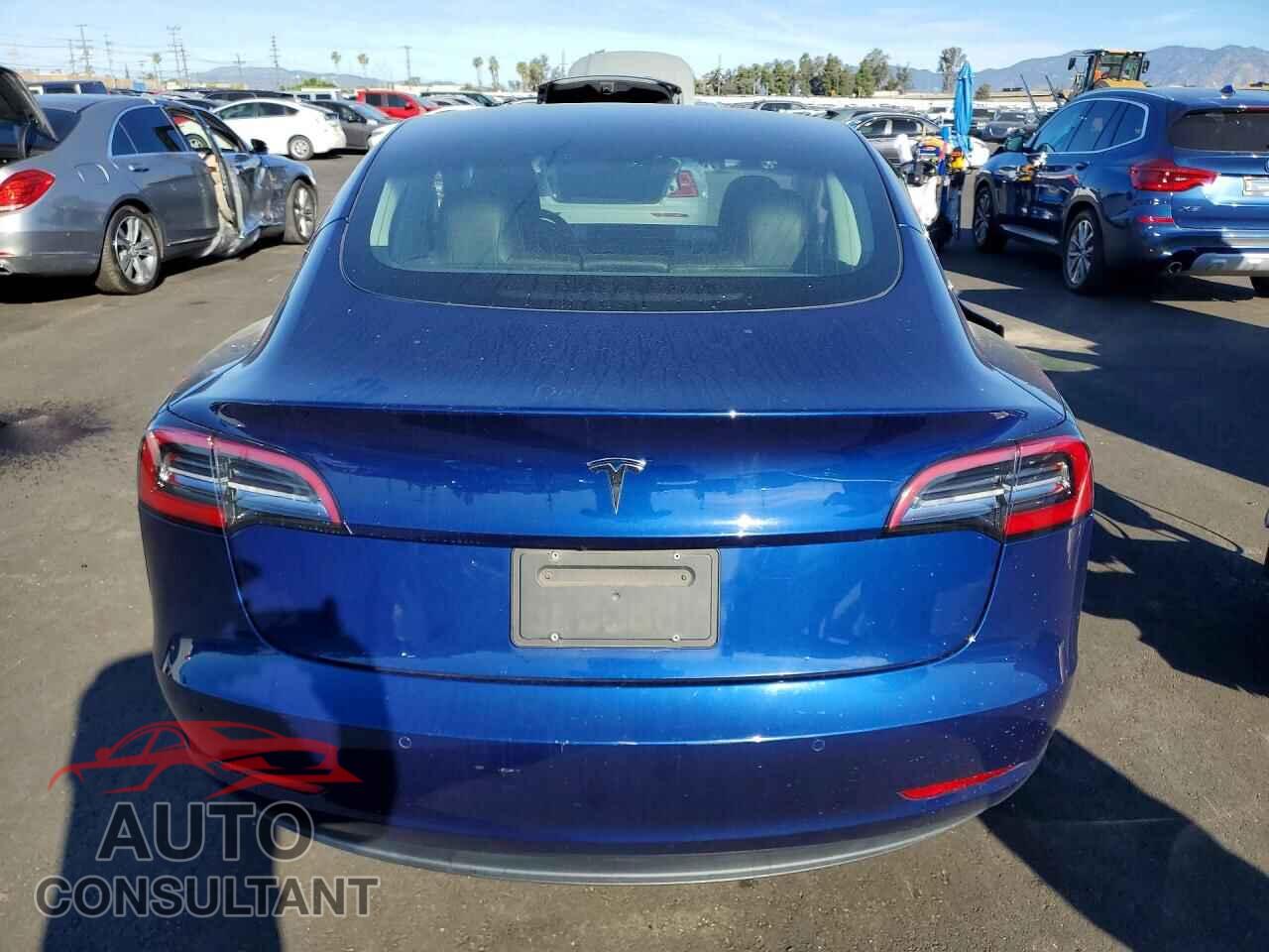 TESLA MODEL 3 2019 - 5YJ3E1EA7KF400731