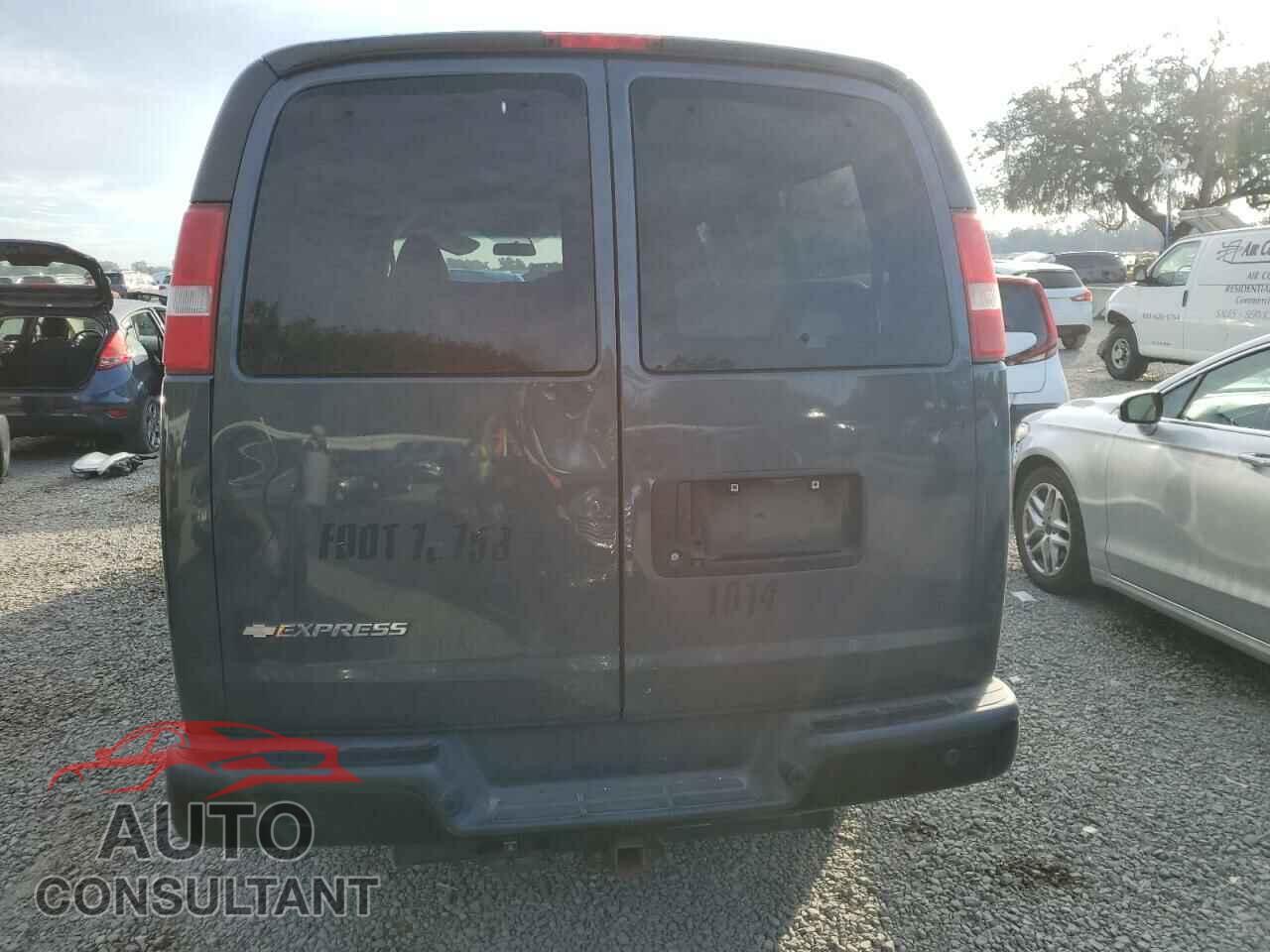 CHEVROLET EXPRESS 2017 - 1GAWGEFF3H1321074