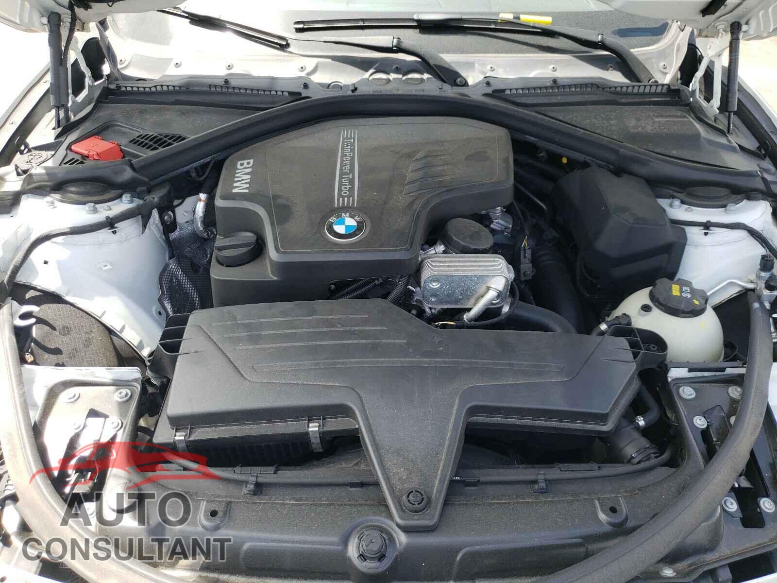BMW 3 SERIES 2016 - WBA8A9C52GK616449