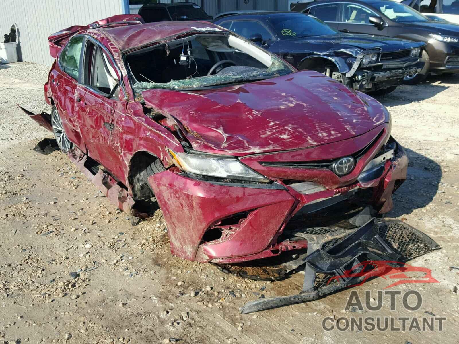 TOYOTA CAMRY 2018 - 4T1B11HK9JU586303