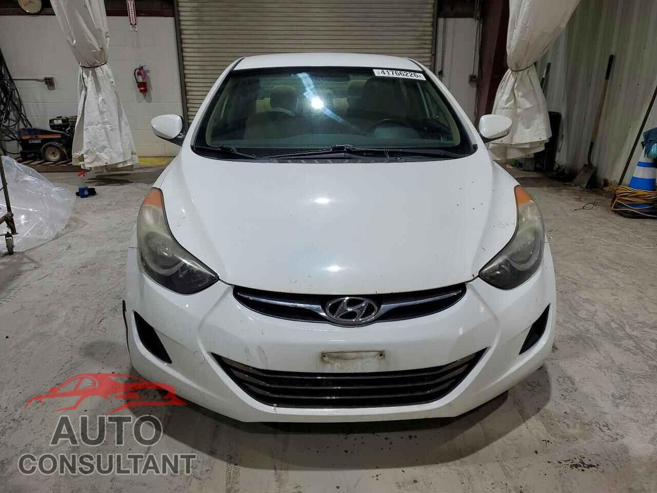 HYUNDAI ELANTRA 2013 - 5NPDH4AE8DH353042