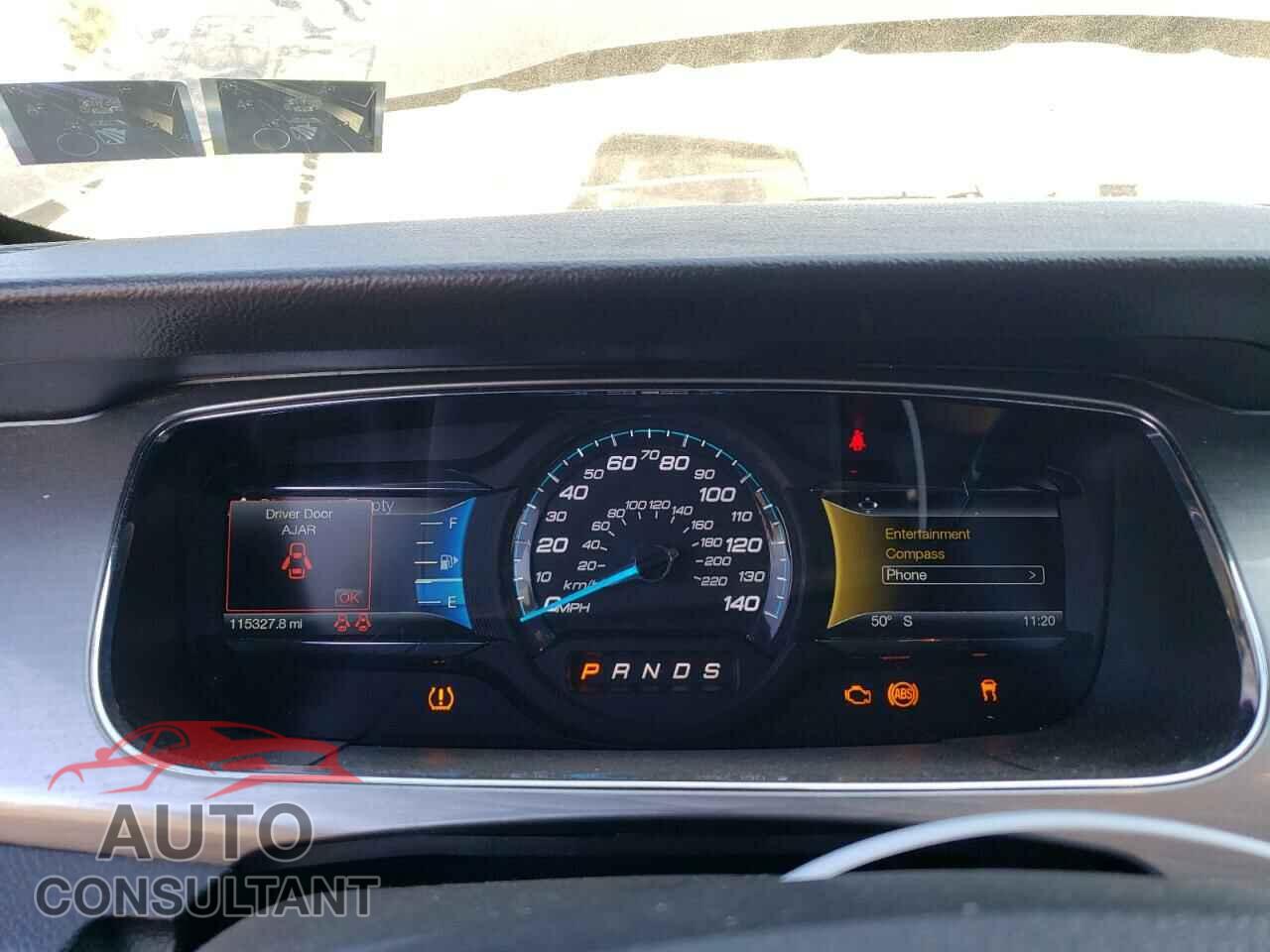 FORD TAURUS 2017 - 1FAHP2E82HG109819