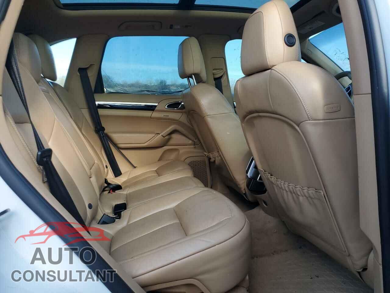 PORSCHE CAYENNE 2017 - WP1AA2A24HKA86635