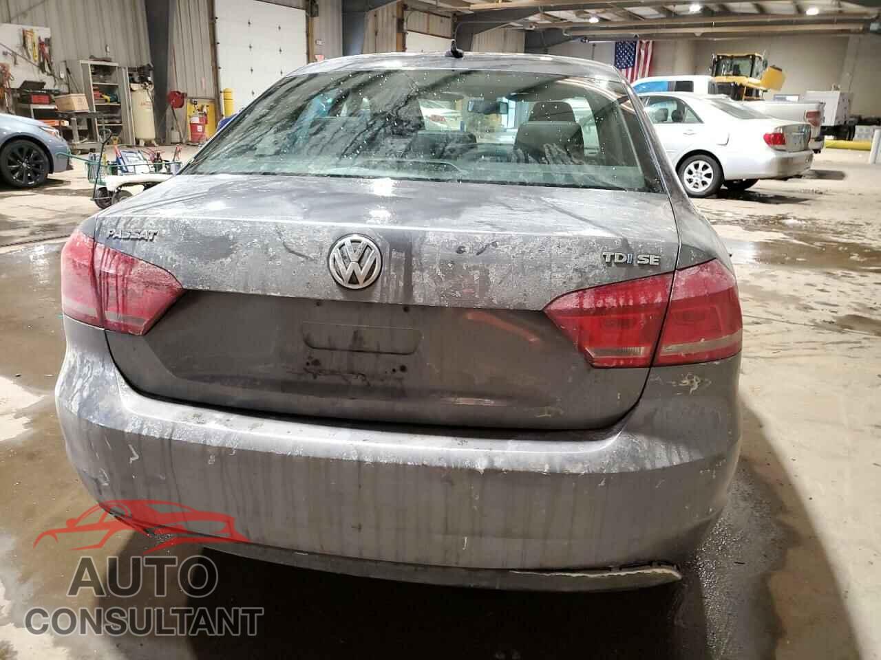 VOLKSWAGEN PASSAT 2013 - 1VWBN7A30DC044996