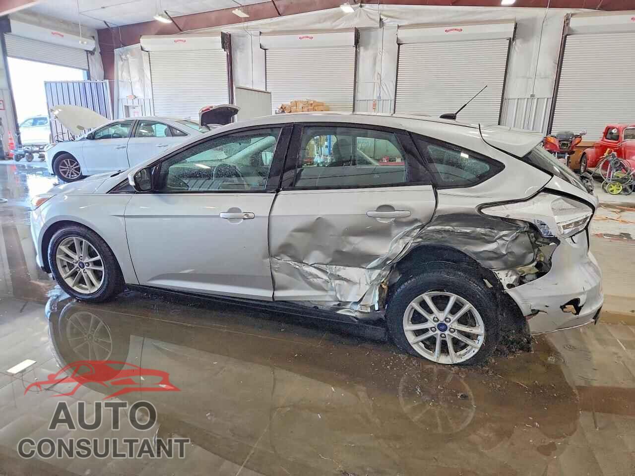 FORD FOCUS 2017 - 1FADP3K26HL332926