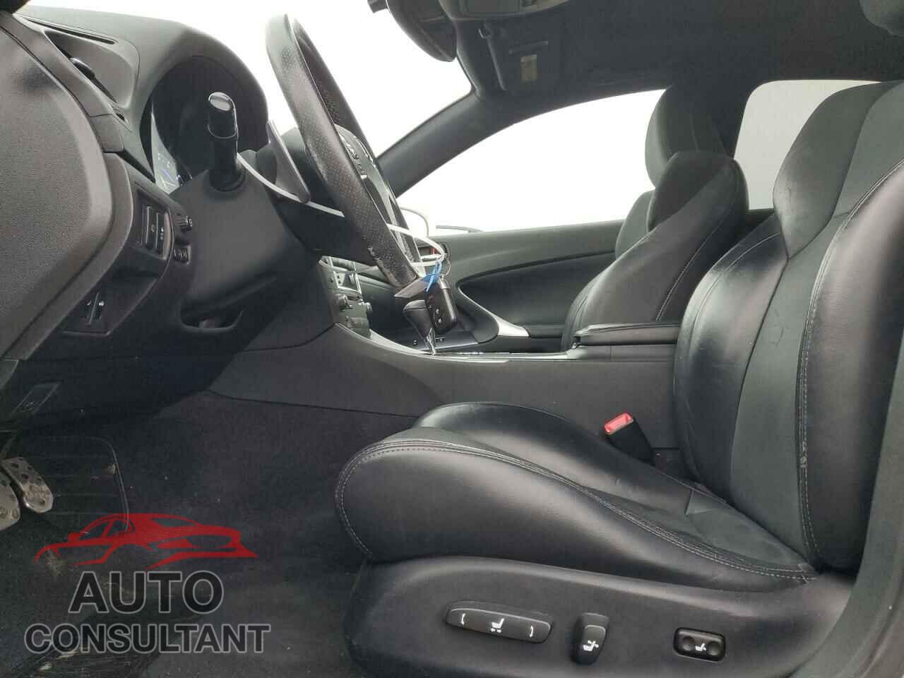 LEXUS IS 2012 - JTHBE5C24C5030077