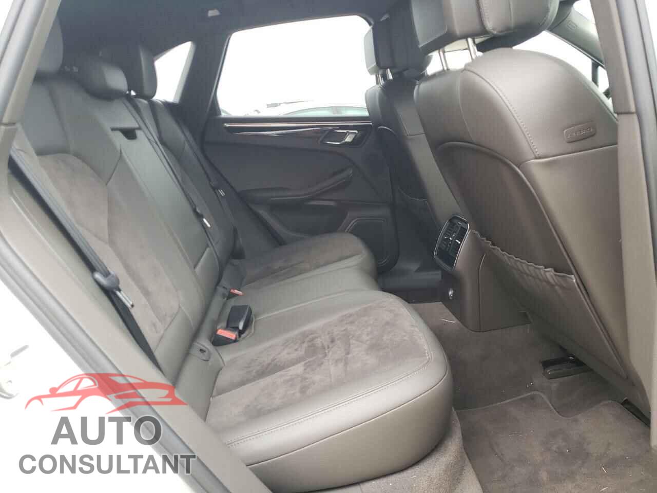 PORSCHE MACAN 2016 - WP1AB2A55GLB48561