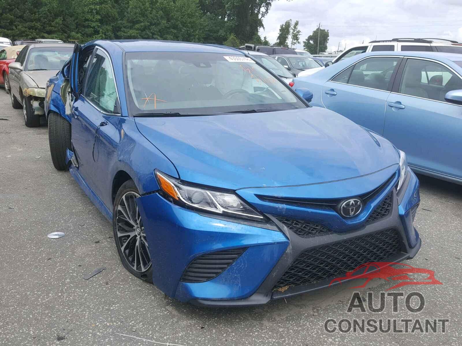 TOYOTA CAMRY 2018 - 4T1B11HK4JU043862