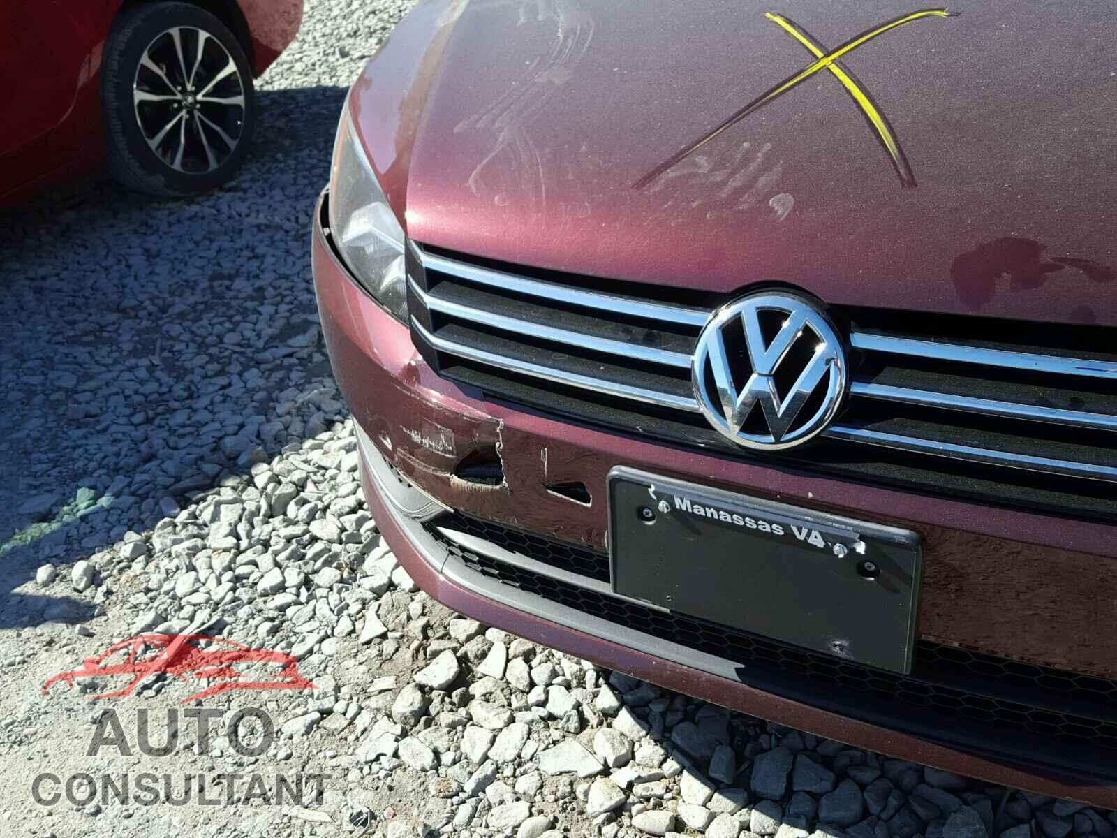 VOLKSWAGEN PASSAT 2014 - 1VWAT7A32EC093071